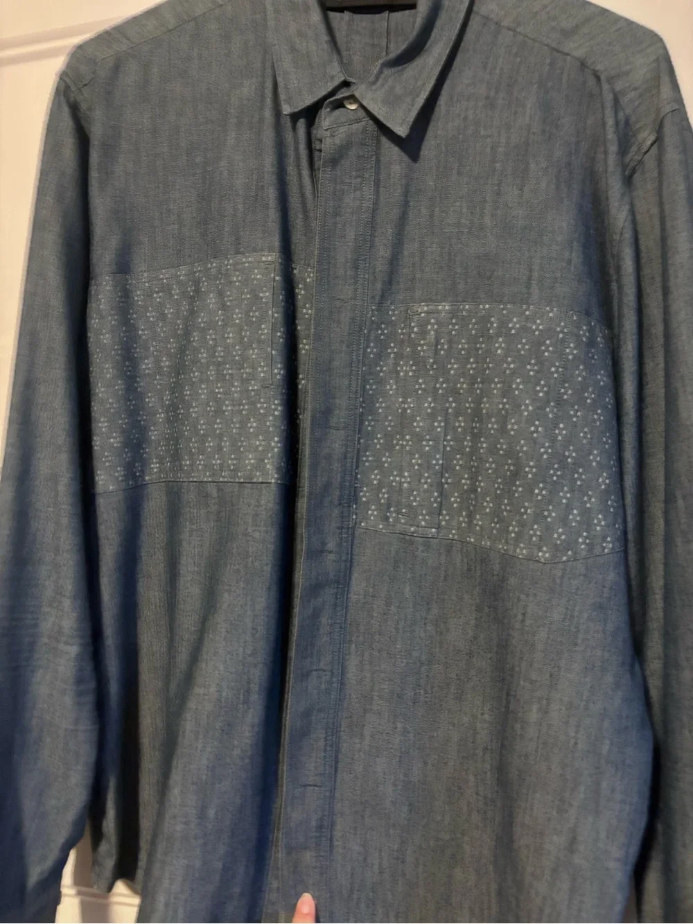 Levi's Light Blue Chambray Button-Down Shirt with Subtle Stitch Detail